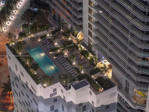 1300 Brickell Bay Dr #U1813 Photo 1