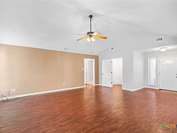 5th image of 607 Rosewood Dr