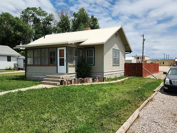 64 N Idaho Ave, Guernsey, WY 82214