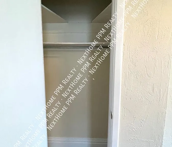 214 Oneida St #1 — Photo 20