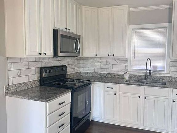 2nd image of 435 Central Dr NW