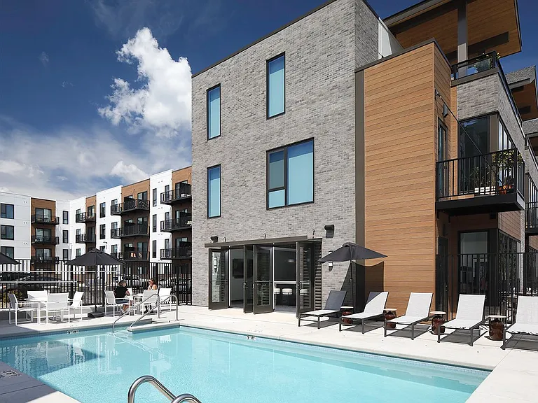 Greenlink Residences — Photo 6