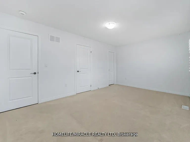 10 Kenora St — Photo 28