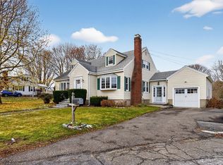 9 Violet Rd, Peabody, MA 01960