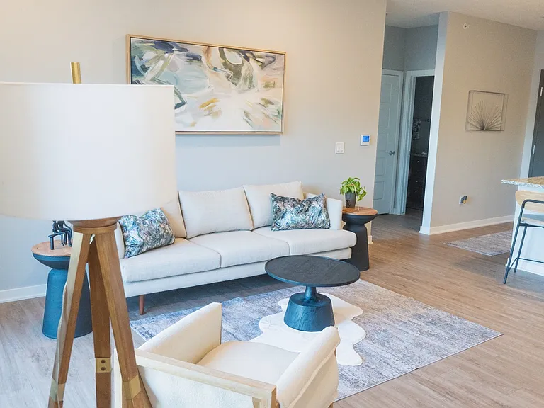 ivi Apartments — Photo 21