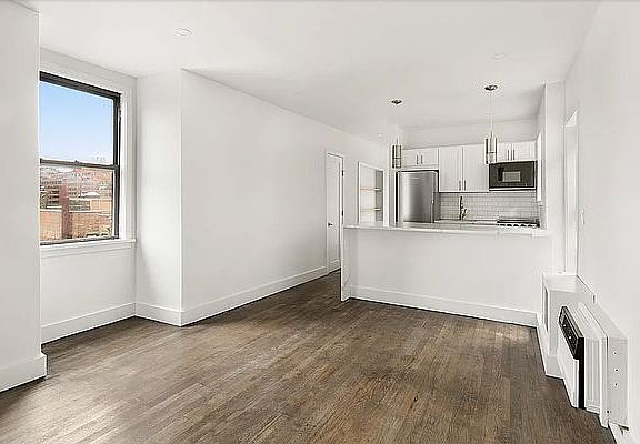 4th image of 57 W 10th St APT 4BC