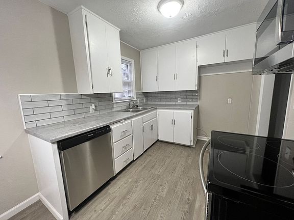 5th image of 1147 N Poplar Ave