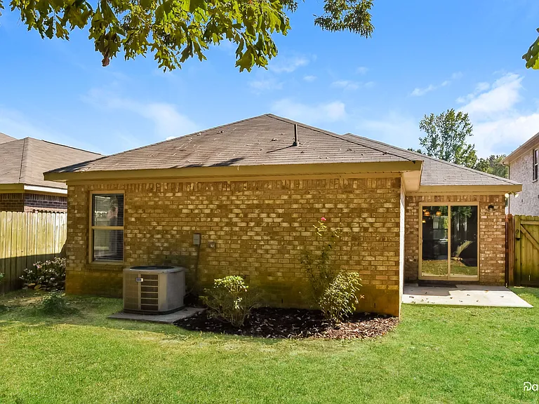 229 Sedgewick Dr — Photo 15