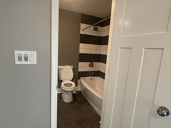 5th image of 1447 Beecher St SW