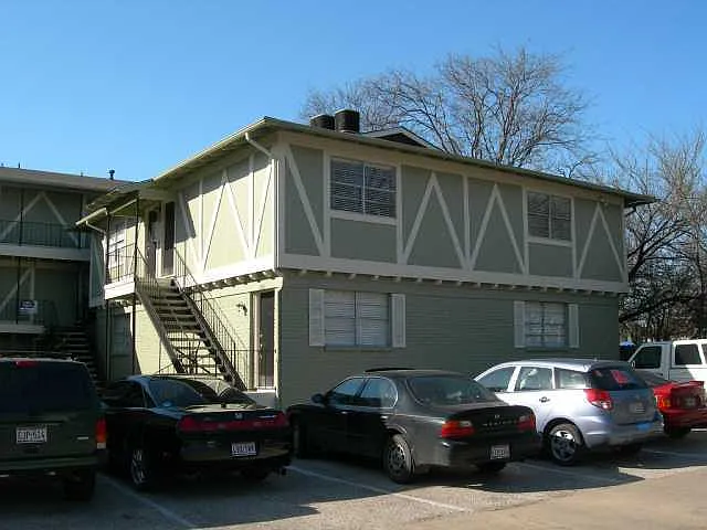 Building Photo - 4306 Avenue A #109