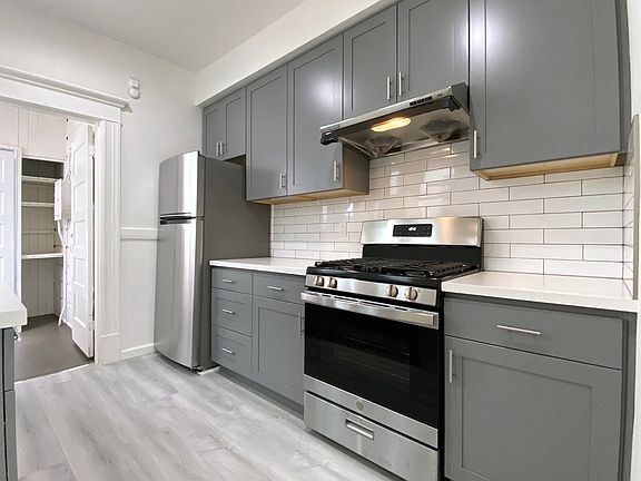 2nd image of 1516 Larkin St APT 11