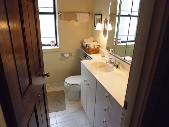 3rd image of 3747 N Pine Grove Ave #2