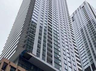 8 Widmer St #3905, Toronto, ON M5V 0W6