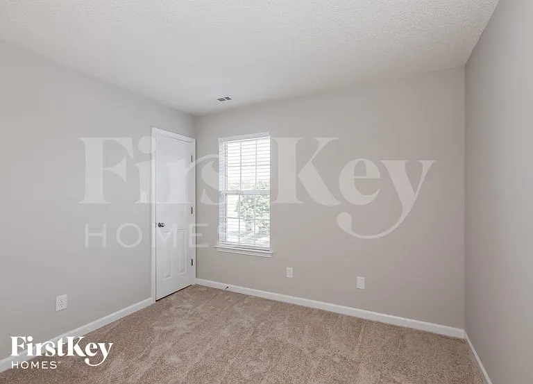 1018 Salmon River Dr — Photo 14