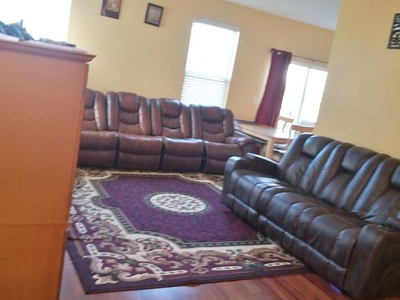 2nd image of 4117 Blackstone Dr