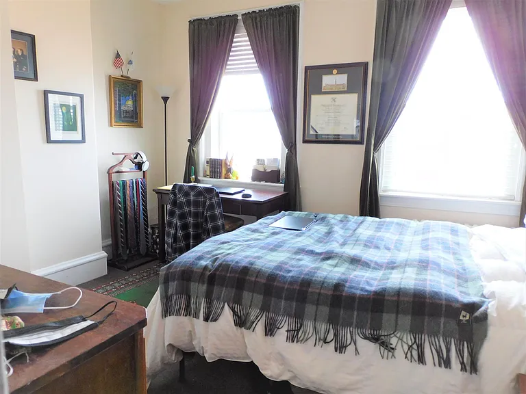 496 E Broadway #3 — Photo 12