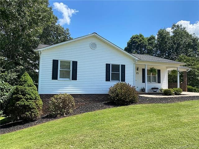 1st image of 3190 Mount Carmel Ct