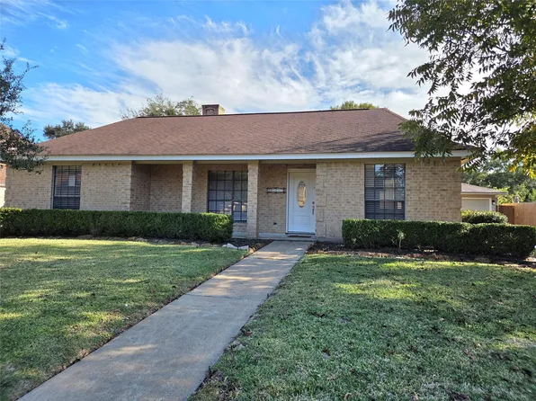14743 Charlmont Dr, Houston, TX 77083