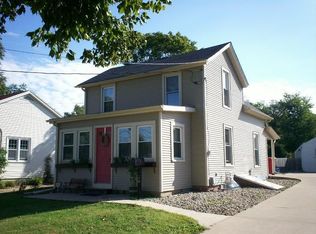 736 S Center St, Geneseo, IL 61254