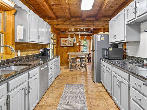 5th image of 2300 Western Park Ln