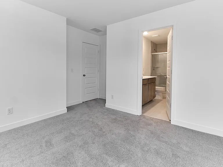 422 Eisenhower St — Photo 38