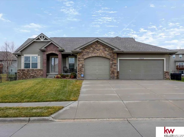 13604 S 45th St, Papillion, NE 68133