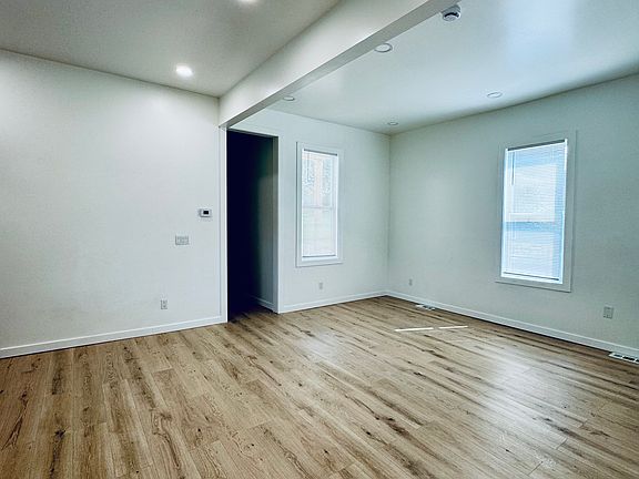 5th image of 3722 E 10th St #A