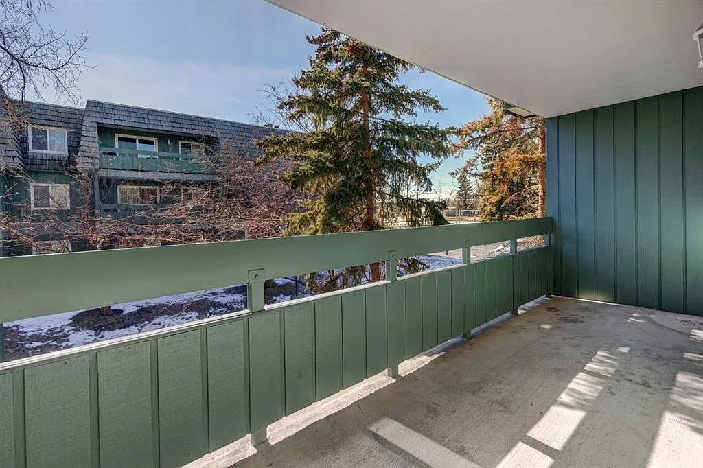 Lovely 2 Bedroom Suite Near South Centre! (CP112) — Photo 1