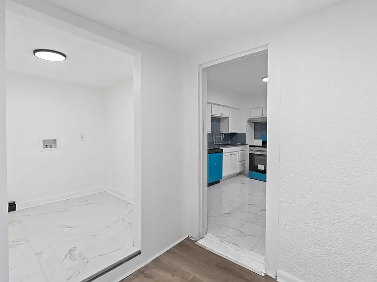 5408 Woodland Ave — Photo 2