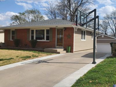 5035 Linden St, Lincoln, NE, 68516