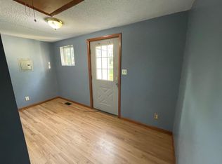 15299 E Fairfield Rd, Mount Vernon, IL 62864