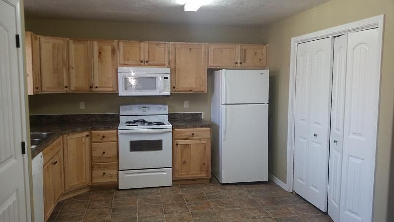 2nd image of 2846 Hunters Loop Unit C