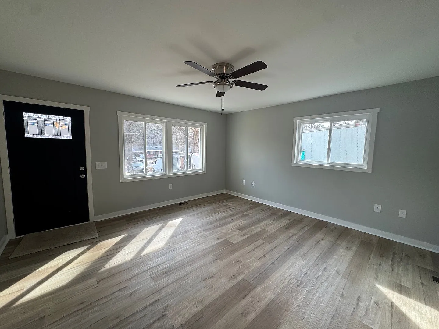 1/2 Month Free Rent Special Totally remodeled inside and out two bedroom house. Move In Ready. Do... — Photo 2