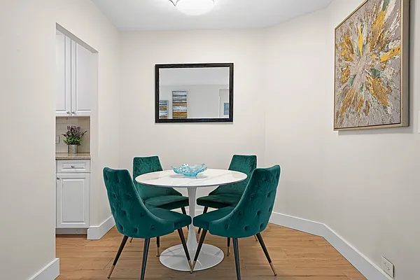 61 West 62nd Street #6N in Lincoln Square, Manhattan