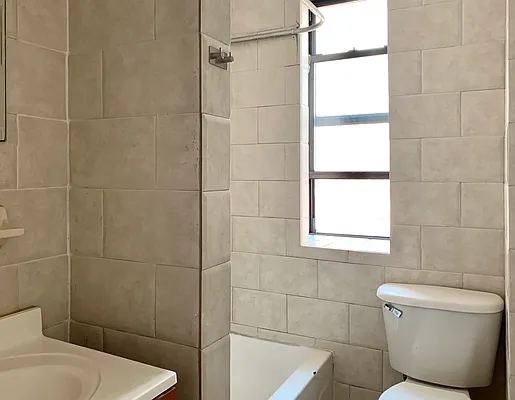 Rented by Bond New York | media 18