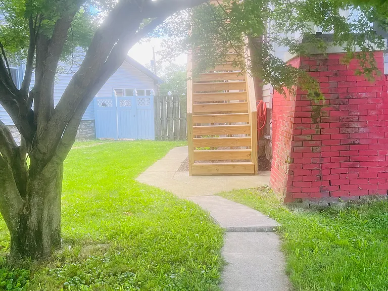 516 Market St — Photo 23