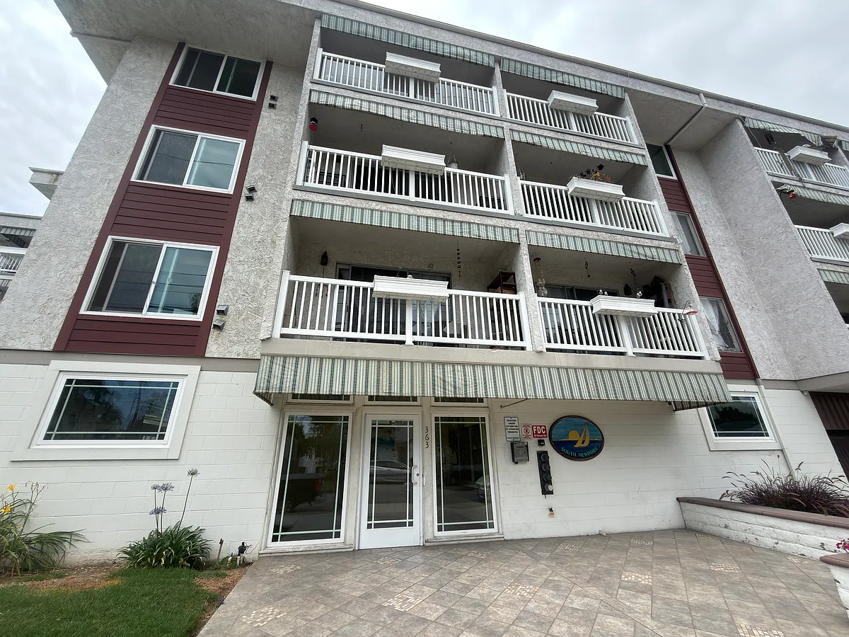 Building Photo - 363 Newport Ave #105