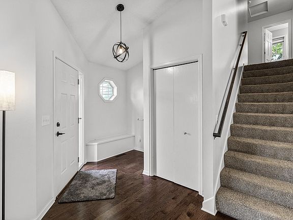 4th image of 6956 Delarosa Ct