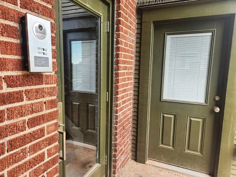 2529 E Admiral Pl #A — Photo 41