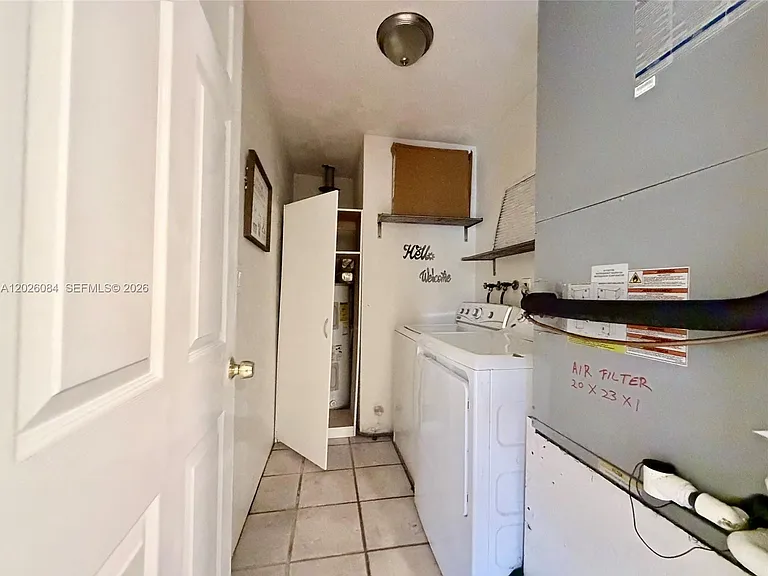 5180 SW 27th Ter — Photo 15
