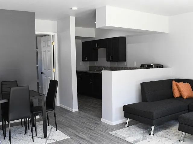 Tam Apartments — Photo 9