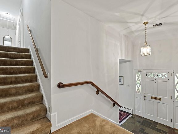 4th image of 3020 Aspen Ln