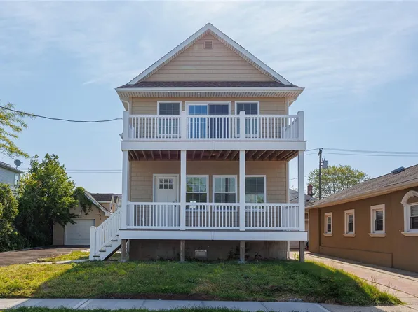 105 Newport Road, Island Park, NY 11558