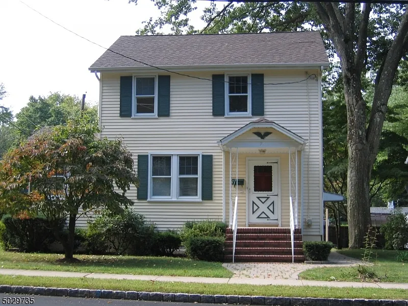 79 Woodland Ave photo 1