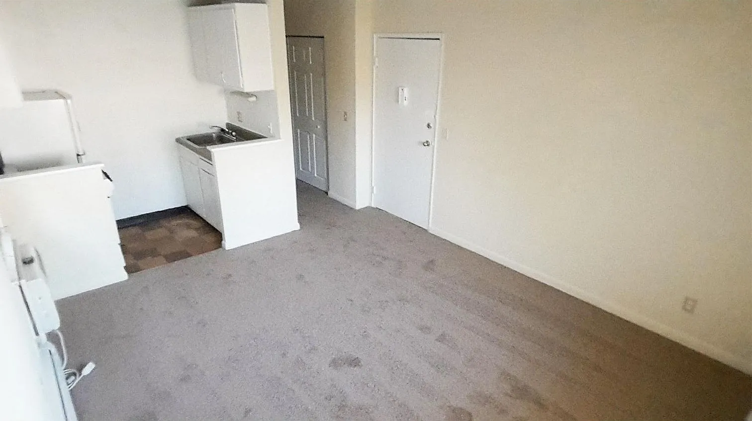 Senator Place — Photo 4