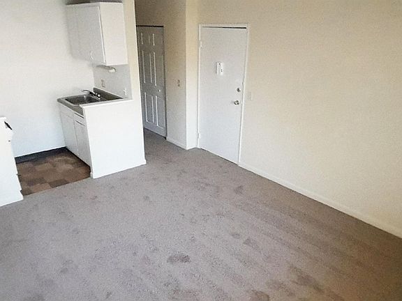 4th image of 249 Senator Pl APT 6