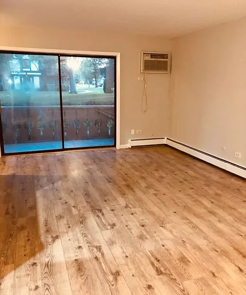 19 Parkside Ct #1 — Photo 2