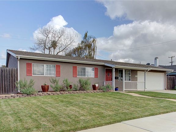 3rd image of 5450 Stanford Dr