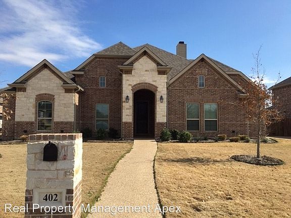 5th image of 402 Sagebrush Ln