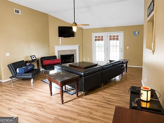 3rd image of 55 Alex Dr